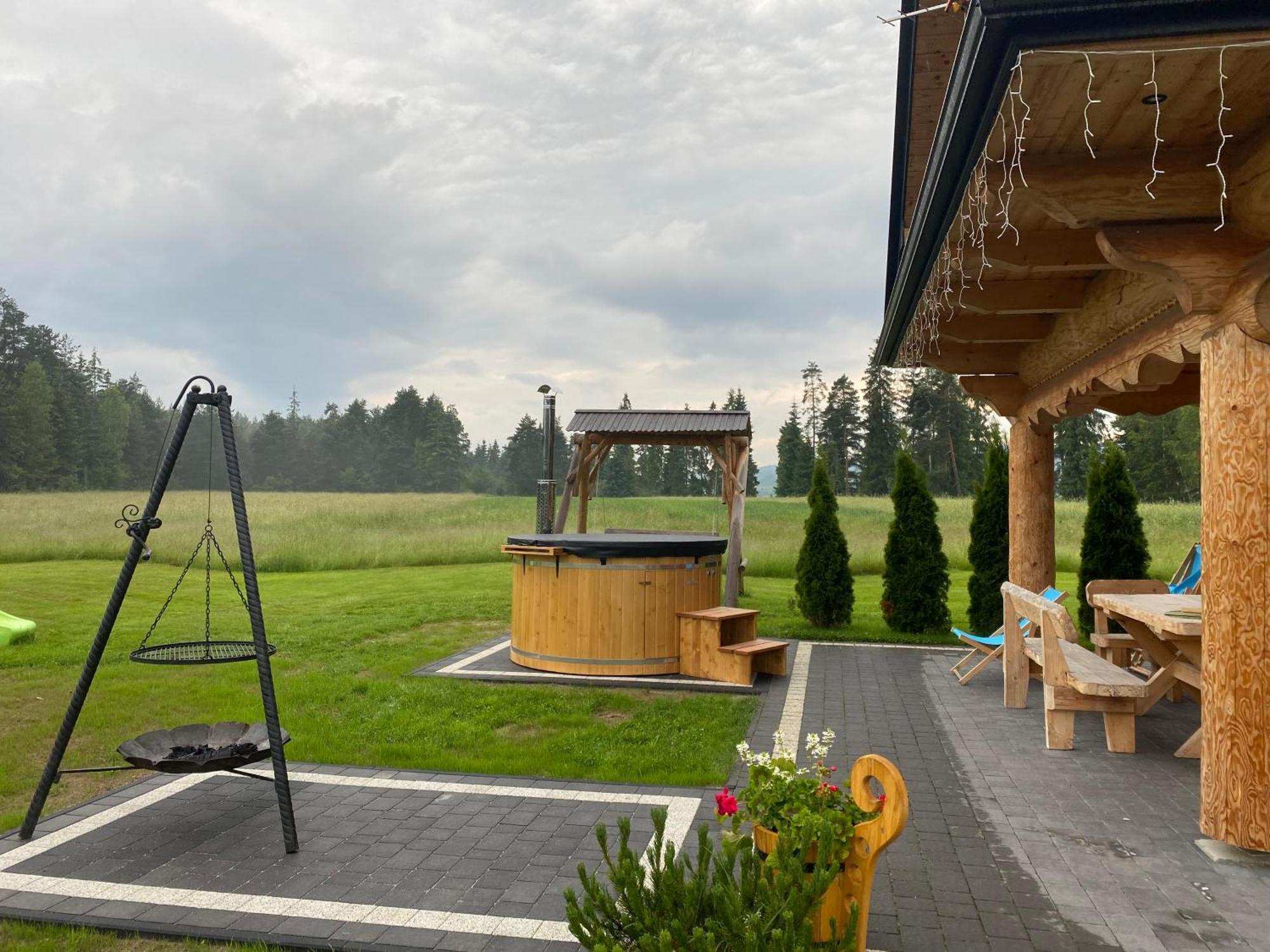 Agroturystyka "Na Zogrodzie" Alicja Kowalczyk Harklowa Esterno foto